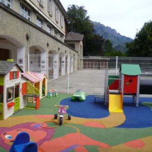 Cour extérieure de la micro-crèche Les Marmousets